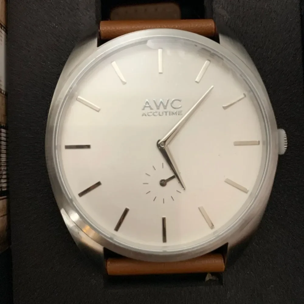 𝅺Accutime Leather Strap Watch NIB